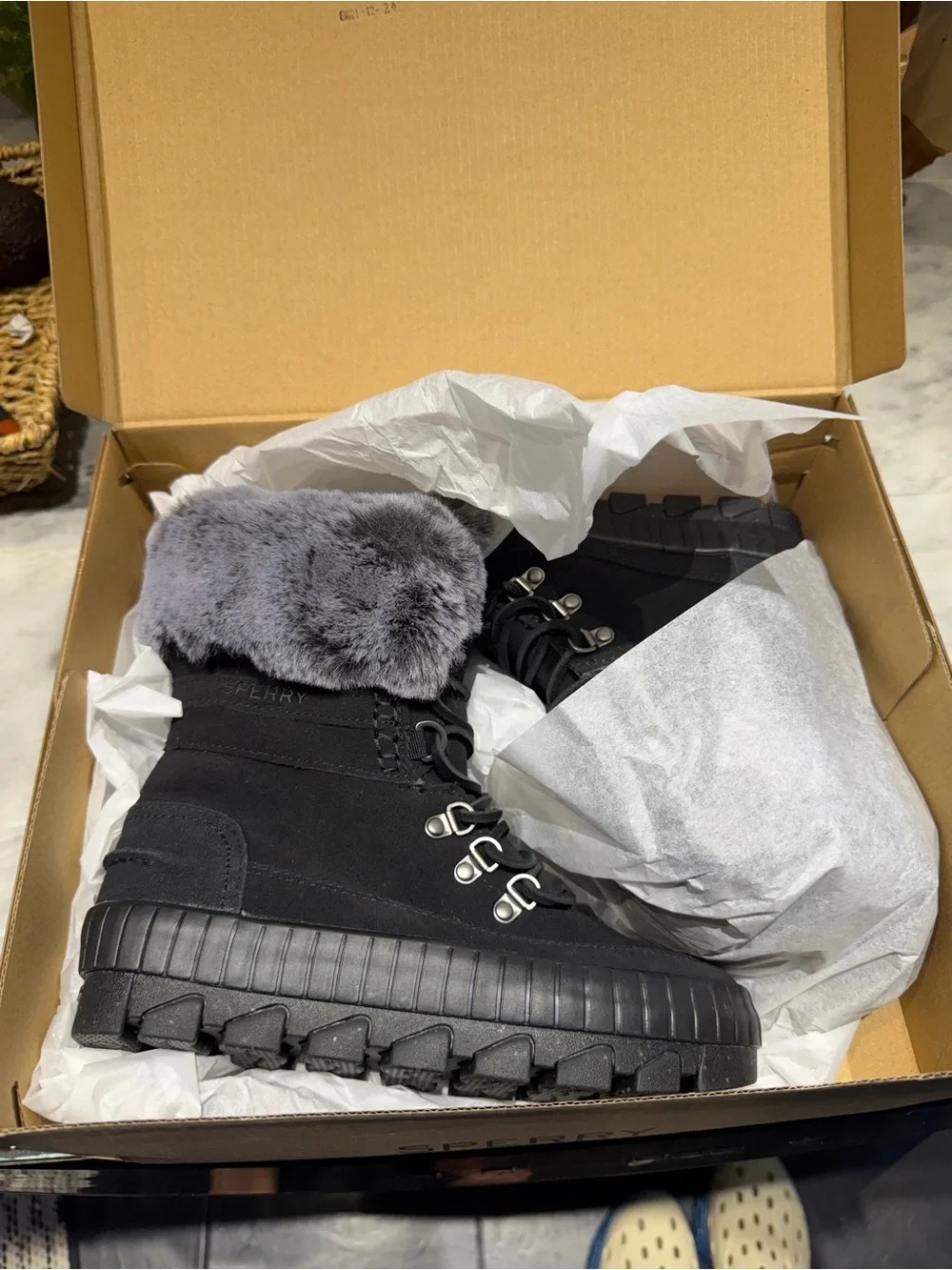 Sperry torrent winter laceup black